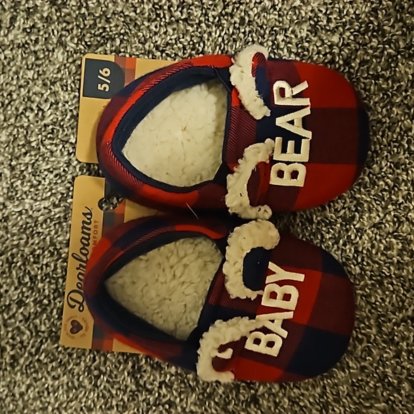 dearfoams Other - Dearfoams baby bear slippers 5/6